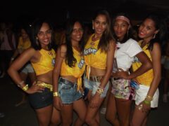 Oktober 10 Anos